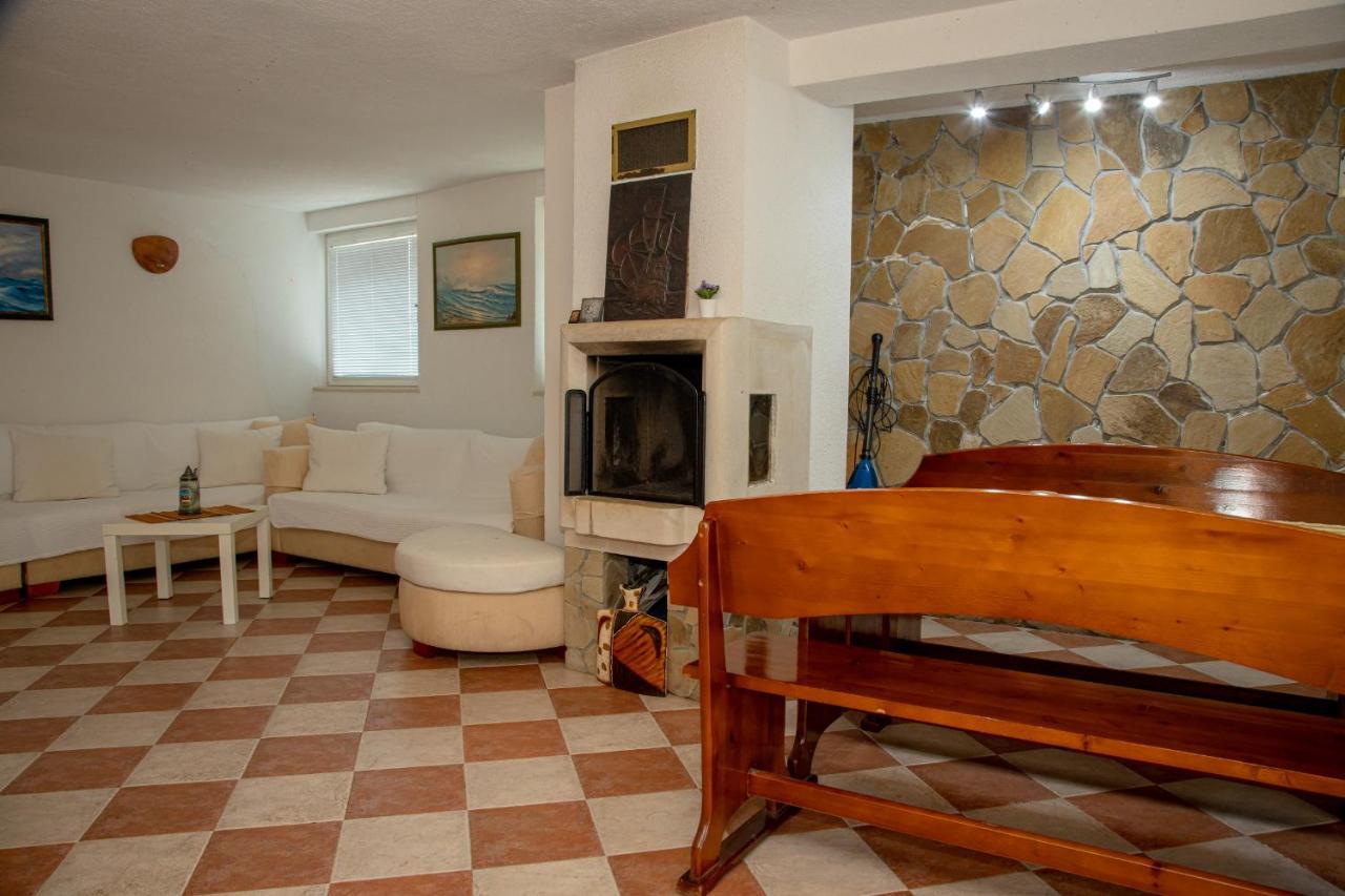 Villa Beni - 4 Bedroom Private House By Flаt Manаger Lozenec Kültér fotó