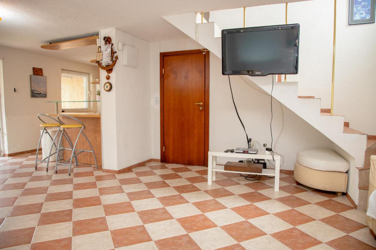 Villa Beni - 4 Bedroom Private House By Flаt Manаger Lozenec Kültér fotó